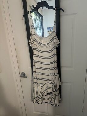 VENUS White & Gray Striped Ruffle Midi Dress
